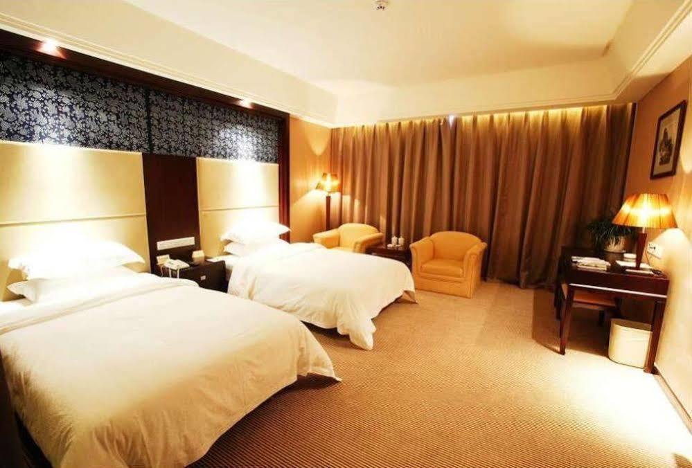 Phoenix Grand Hotel Fenghuang Exterior foto